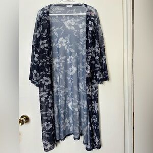 Ardene Floral Blue & White Sheer Kimono🌸